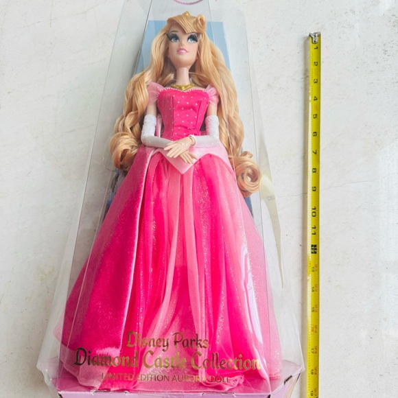 Disney Park Diamond Castle Collection Sleeping Beauty Aurora Doll - Picture 2 of 7